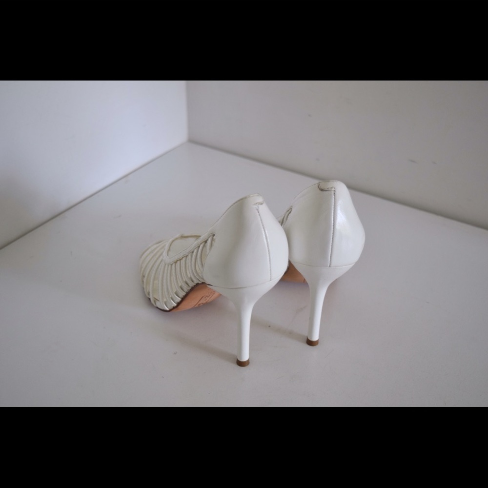 Steven by Steve Madden cut out pumps - Picture 3 of 6